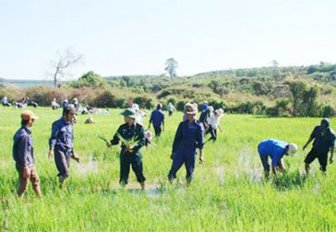 មនោសញ្ចេតនាកងទ័ពអ៊ំហូជាមួយនឹងប្រទេសមិត្តកម្ពុជា