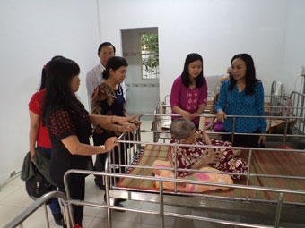 Giám sát hoạt động của Hội Chữ thập đỏ và Hội Nhà báo thành phố