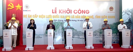 Tiếp tục kéo điện ra đảo Hòn Nghệ, Kiên Giang