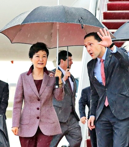 Kinh tế Hàn Quốc như “hổ mất nanh”