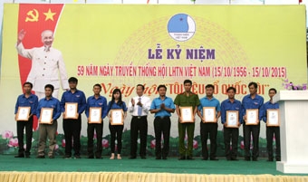 PHÁT HUY VAI TRÒ THANH NIÊN, GÓP PHẦN XÂY DỰNG THÀNH PHỐ VĂN MINH, HIỆN ĐẠI