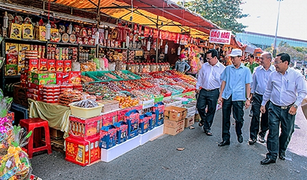 Tăng cường các giải pháp 
để lành mạnh thị trường