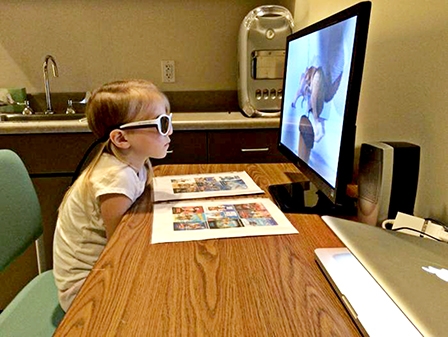 Xem phim có thể giúp điều trị bệnh "mắt lười"