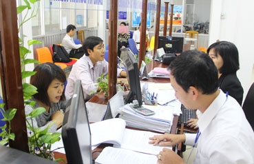 THÚC ĐẨY HOẠT ĐỘNG ĐẦU TƯ 
VÀ NÂNG CAO NĂNG LỰC CẠNH TRANH