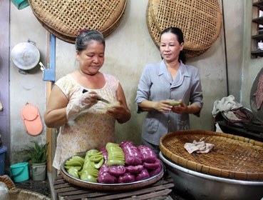 TẬP THỂ TIÊU BIỂU 
TRONG HỌC TẬP VÀ LÀM THEO GƯƠNG BÁC