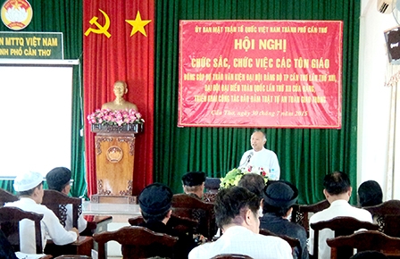 Tập hợp trí tuệ, phát huy dân chủ, trách nhiệm
của cán bộ, đảng viên và nhân dân