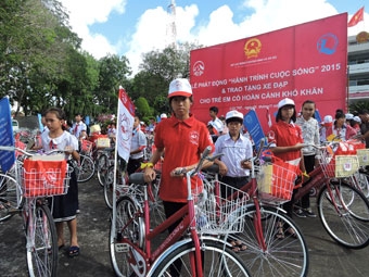 Phát động “Hành trình cuộc sống”
vì trẻ em  có hoàn cảnh khó khăn