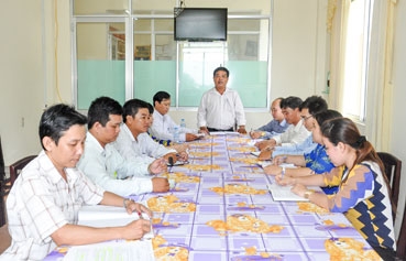 TẬP TRUNG LÃNH ĐẠO PHÁT TRIỂN KINH TẾ, NÂNG CAO ĐỜI SỐNG NHÂN DÂN