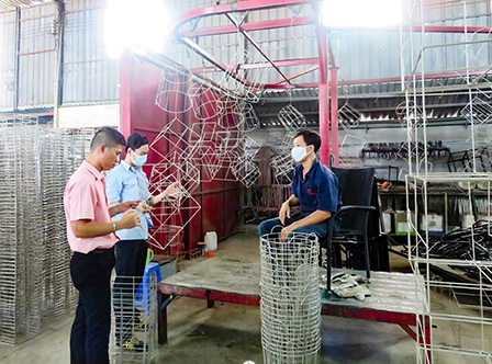 Doanh nhân trẻ tiêu biểu <br>
Trần Tiến Giang