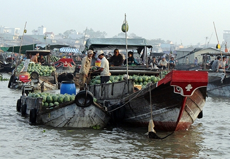 Tránh phá vỡ hiện trạng tự nhiên 
của chợ nổi Cái Răng