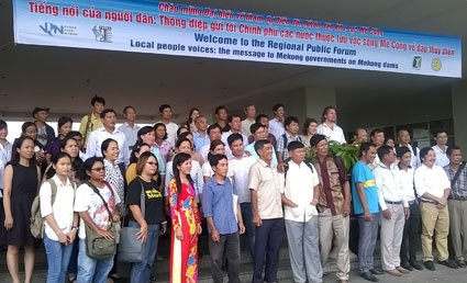 Người dân lên tiếng về đập thủy điện
trên sông Mekong