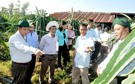 TẬP TRUNG CÁC GIẢI PHÁP ĐẨY MẠNH PHÁT TRIỂN KINH TẾ, NÂNG CAO ĐỜI SỐNG CỦA NHÂN DÂN