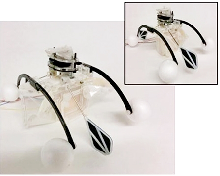 Robot làm sạch nguồn nước và tự cung năng lượng