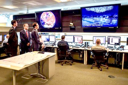 Nóng bỏng cuộc chiến chống khủng bố trên không gian mạng