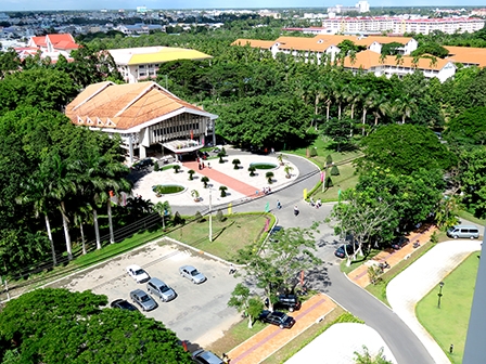 Tập trung thực hiện Dự án Nâng cấp 
Trường Đại học Cần Thơ