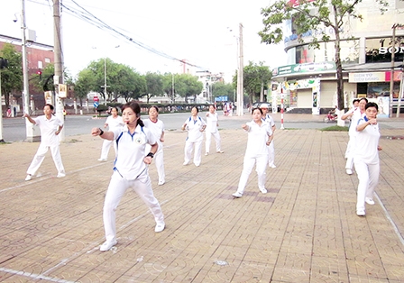 Nguy cơ mang thai tuổi tiền mãn kinh