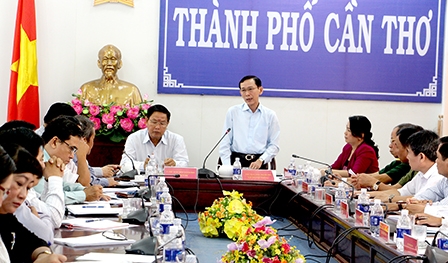 RÀ SOÁT CÁC CHỈ TIÊU KINH TẾ - XÃ HỘI, ĐẢM BẢO HOÀN THÀNH KẾ HOẠCH NĂM