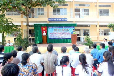 ĐỔI MỚI PHƯƠNG PHÁP TUYÊN TRUYỀN TIẾT KIỆM ĐIỆN TRONG TRƯỜNG HỌC