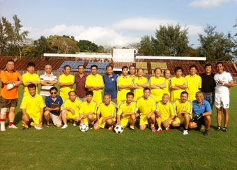 Giao hữu bóng đá lão tướng Thể Công với cựu cầu thủ Cần Thơ