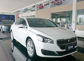 Cuối năm tìm mua xe sang