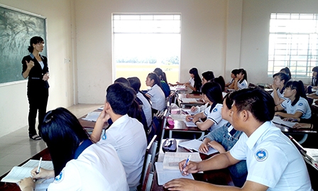 Chăm lo hỗ trợ học sinh khó khăn