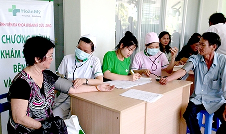 Hết lòng vì bệnh nhân nghèo