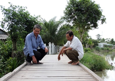 NOI GƯƠNG BÁC, LÀM VIỆC CÓ ÍCH CHO DÂN