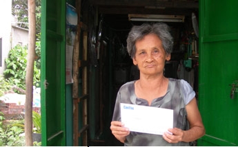 TRAO TIỀN TỪ THIỆN