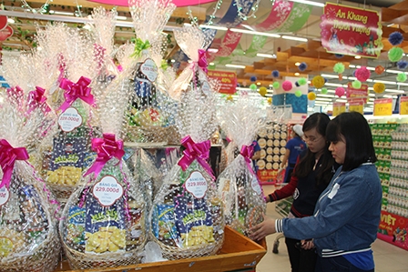 Đa sắc giỏ quà Tết