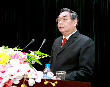 Học tập và làm theo tấm gương đạo đức Hồ Chí Minh - nhiệm vụ trọng tâm của công tác xây dựng Đảng