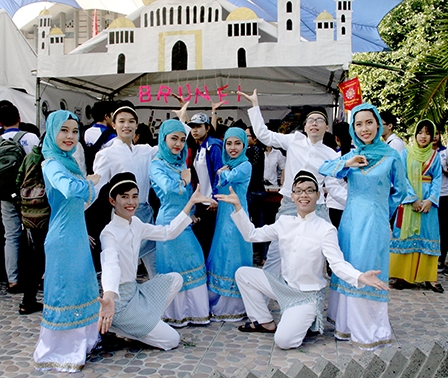 Lễ Thượng cờ ASEAN chào mừng Cộng đồng ASEAN chính thức hình thành