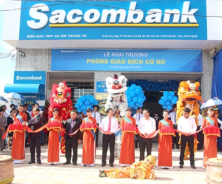 HOÀN THIỆN THỂ CHẾ, CẢI THIỆN NĂNG LỰC CẠNH TRANH