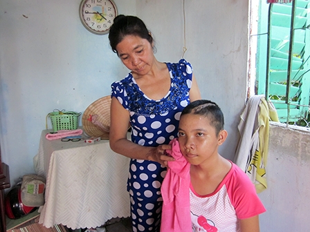 Bích Thùy rất cần được giúp đỡ!