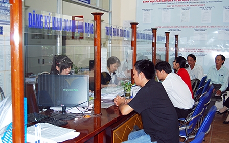 CẢI CÁCH HÀNH CHÍNH  
TỪ CHỦ TRƯƠNG ĐẾN HIỆN THỰC
