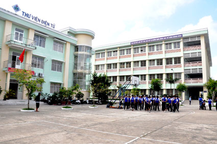 TẬP TRUNG TRÍ TUỆ, ĐÓNG GÓP NHIỀU VẤN ĐỀ QUAN TRỌNG,
GÓP PHẦN VÀO SỰ ỔN ĐỊNH VÀ PHÁT TRIỂN CỦA ĐẤT NƯỚC