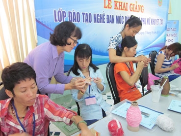 Dạy nghề, tạo việc làm, nâng cao vị thế phụ nữ