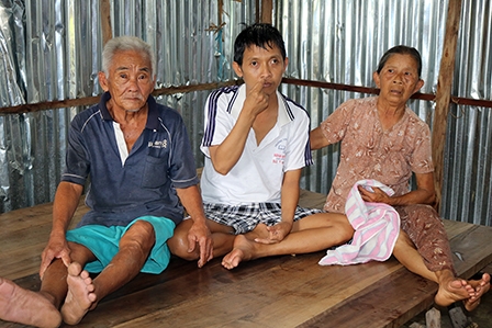 Bao la tình cha, nghĩa mẹ