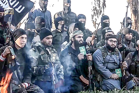 IS có “ngành công nghiệp làm hộ chiếu giả”