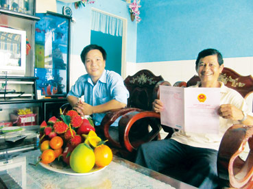 Hướng đến nền hành chính
phục vụ nhân dân