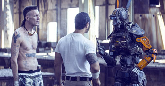 “Chappie” Khi robot học làm người