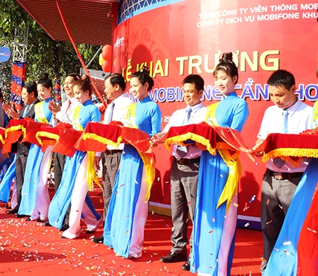 MOBIFONE KHAI TRƯƠNG CỬA HÀNG ĐẦU TIÊN CỦA CHUỖI BÁN LẺ KHU VỰC ĐỒNG BẰNG SÔNG CỬU LONG TẠI TP CẦN THƠ