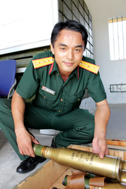 TỰ HÀO TIẾP BƯỚC CHA ANH