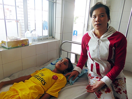 Mong có tiền ráp hộp sọ cho con