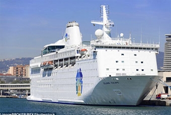 Thuê du thuyền hạng sang cho người tị nạn!