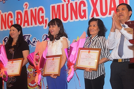 RẤT MONG NHỮNG NGƯỜI CON XA QUÊ GÓP SỨC CHO TỈNH PHÁT TRIỂN