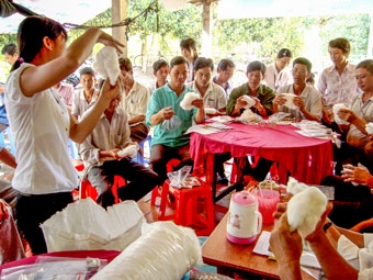 Để người nông dân chủ động 
tiếp cận tiến bộ khoa học kỹ thuật