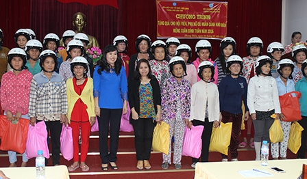 Thi đua học tập và làm theo gương Bác