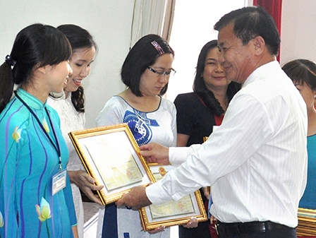 TP CẦN THƠ QUAN TÂM XÂY DỰNG ĐỘI NGŨ
CÁN BỘ NỮ LÃNH ĐẠO, QUẢN LÝ CÁC CẤP