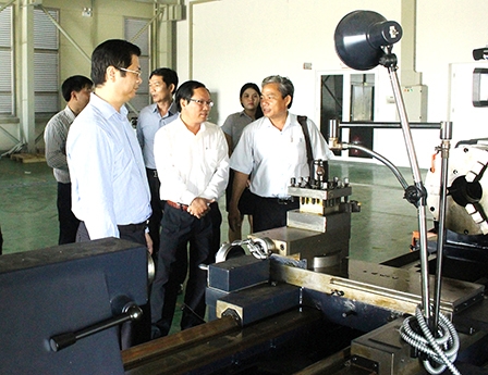 Tiếp sức doanh nghiệp bằng công nghệ và nguồn vốn ưu đãi