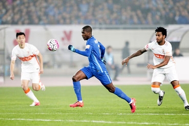 Chinese Super League và nỗi lo từ “làn sóng” du nhập cầu thủ ngoại